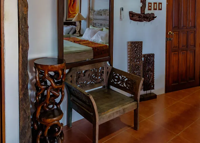 Ayo Homtel Hostel