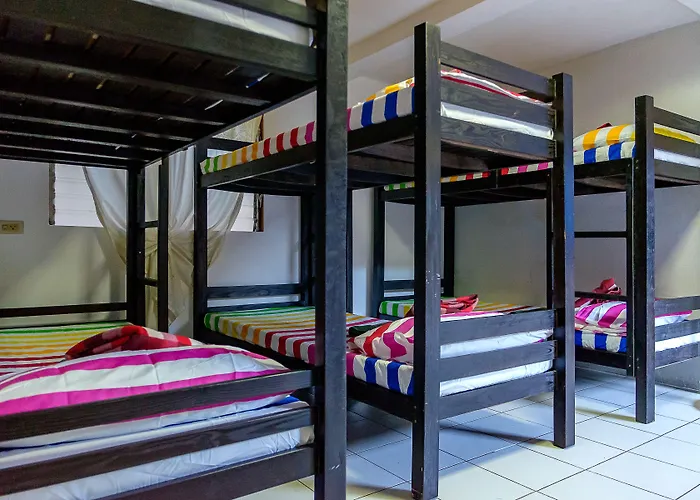 Ayo Homtel *