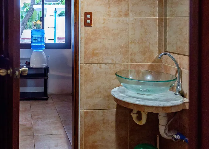 Ayo Homtel Hostel