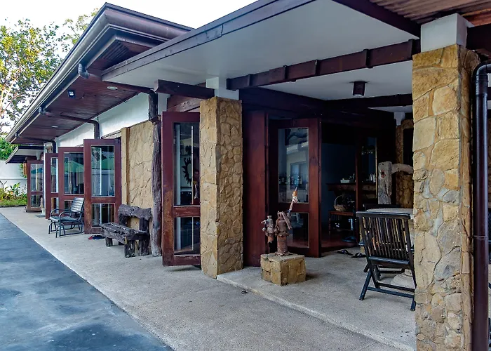 Hostel Ayo Homtel