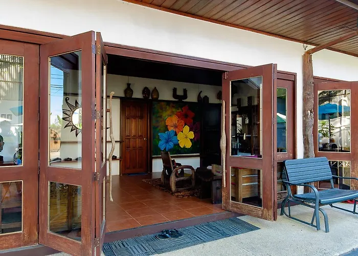 Ayo Homtel Hostel